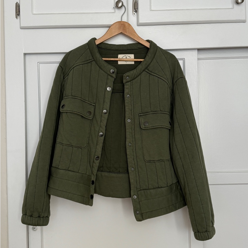 Electric & Rose never worn quilted jacket. Size L. Olive green 💚